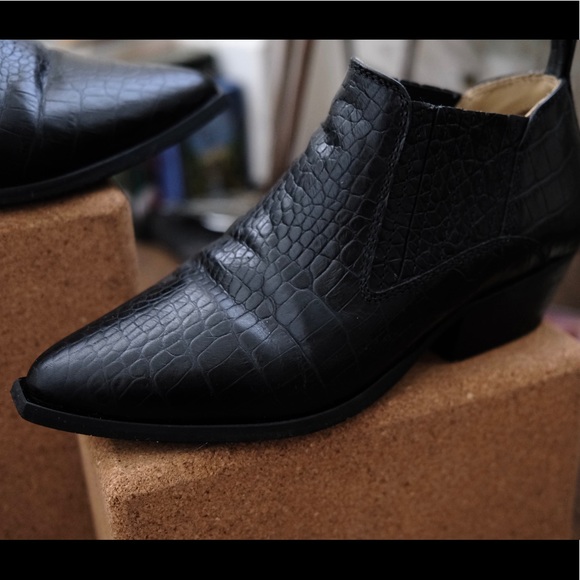 Witchy Badlands Western Bootie - Picture 3 of 5